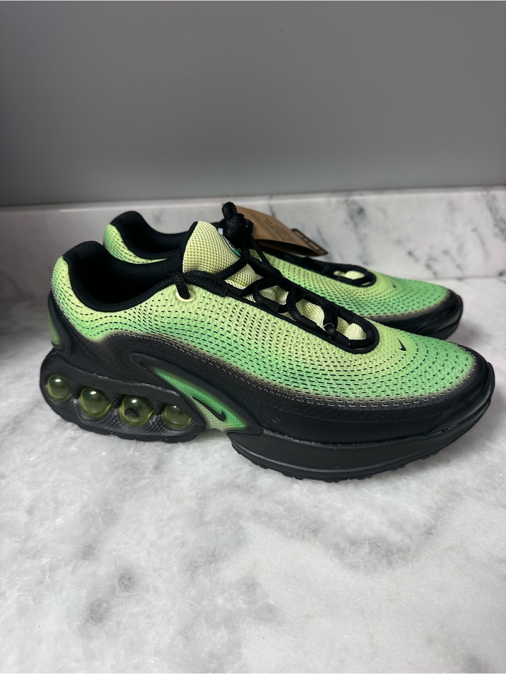 Nike Men's Gradient Green and Black Air-Equipped Sneakers